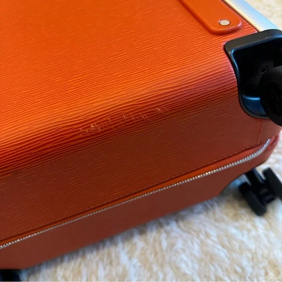 Orange Louis Vuitton Horizon 55 Rolling Suitcase - Picture 3 of 16